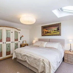  Holiday home Fern Hse Grassington; Yet Quiet & Parking United Kingdom